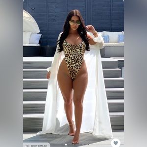 FASHION NOVA : Heat Wave Leopard Swimsuit